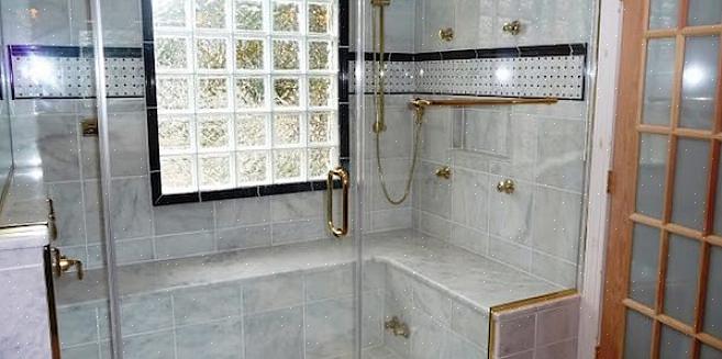 Porta doccia bypass è un altro nome per un sistema di porte doccia scorrevoli costituito da due o talvolta