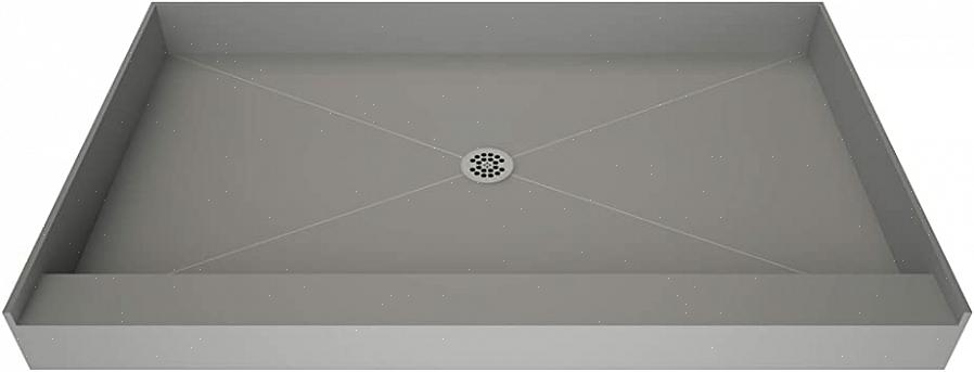 L'installazione standard di un piatto doccia in poliuretano Tile-Redi inizia con una nicchia doccia