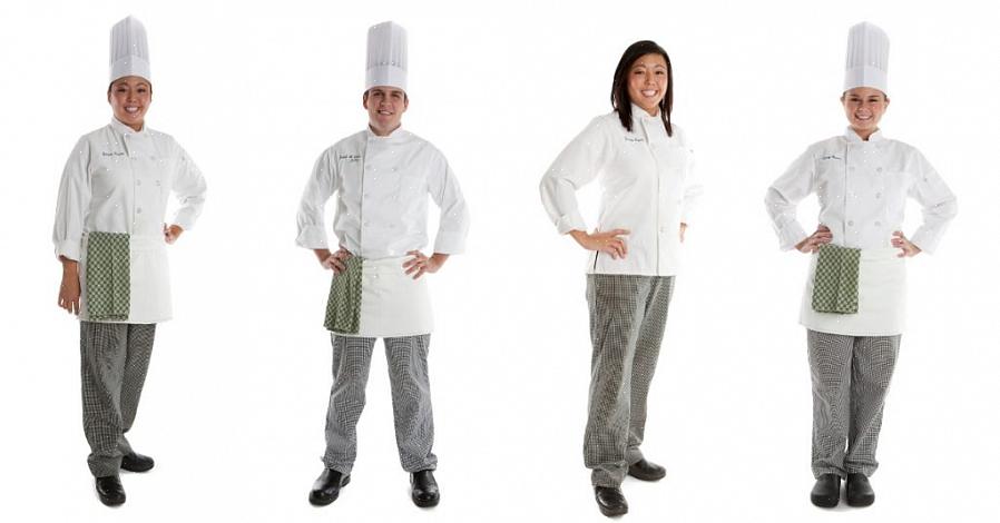 La chiave per mantenere bianco il mantello di uno chef è trattare le macchie il prima possibile