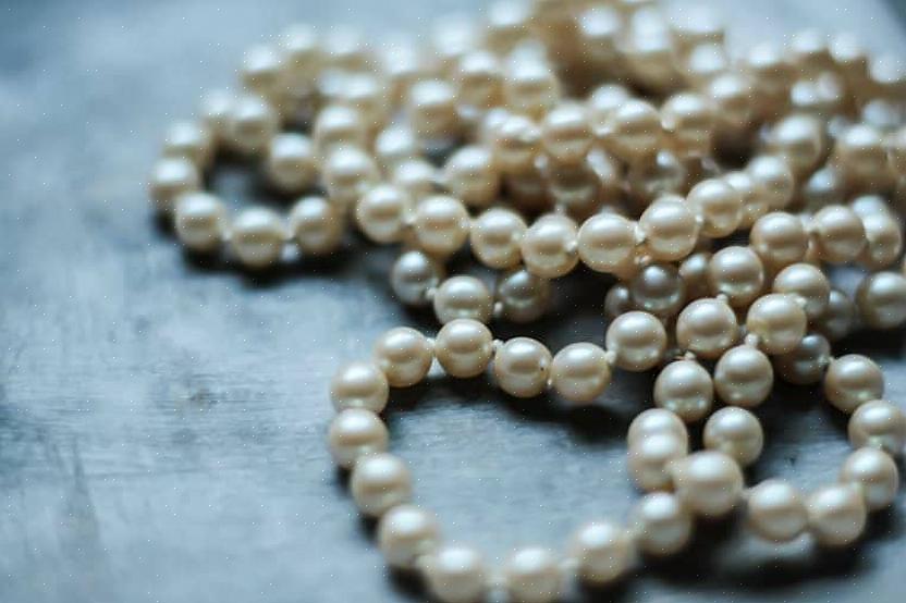Quanto spesso pulire i gioielli di perle