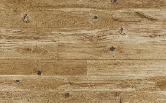 I pavimenti in legno di qualità rustica si trovano nelle stesse dimensioni dei pavimenti di qualità naturale