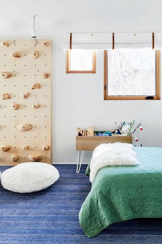 Questa camera da letto moderna utilizza semplici elementi di decorazione con colori