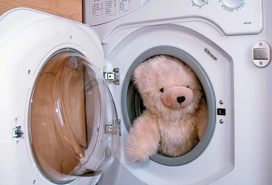 Evita di lavare o pulire l'orso