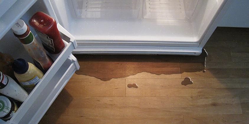 Lo scarico di sbrinamento sposta la condensa fuori dal frigorifero