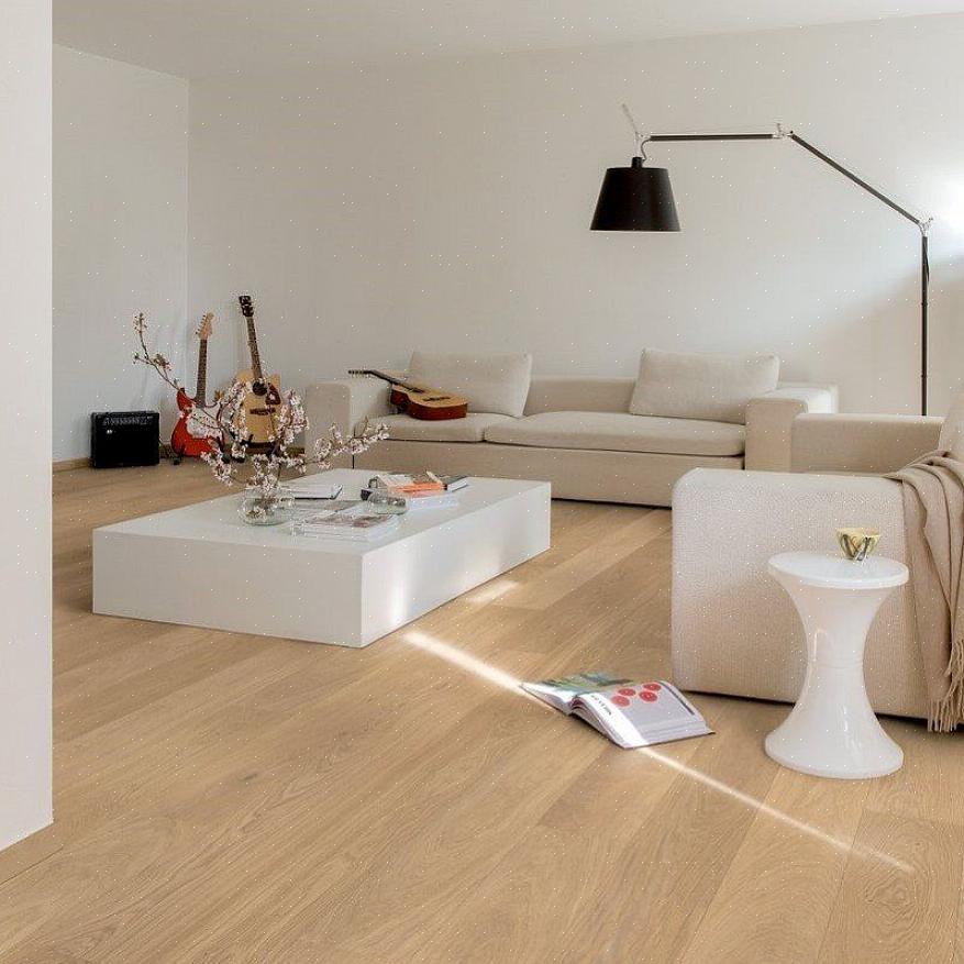 La durezza della superficie può essere ammorbidita anche in un soggiorno utilizzando tappetini