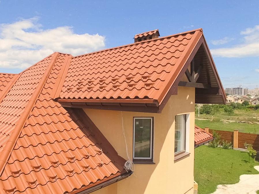 Un tetto in tegole in argilla costa in media tra 500€