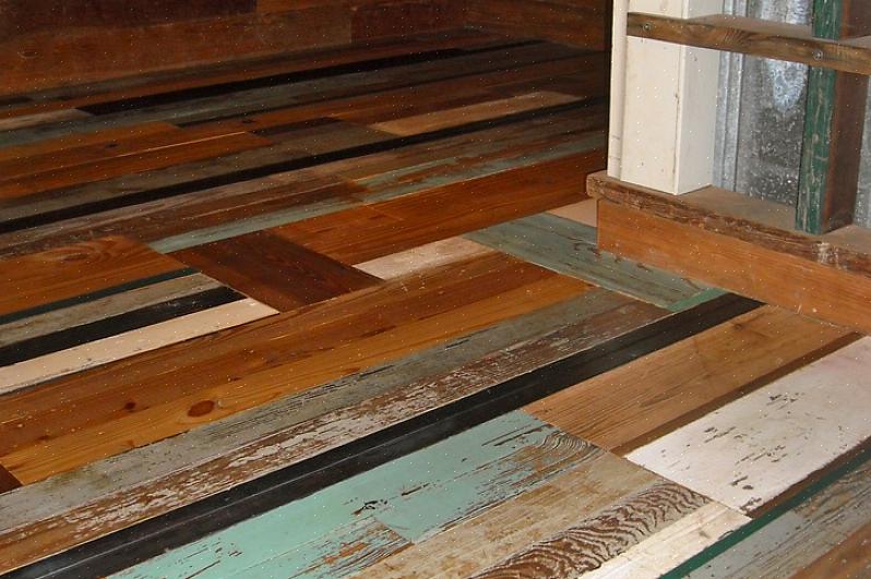 La maggior parte dei pavimenti in legno di recupero proviene da altre parti dell'edificio oltre al pavimento
