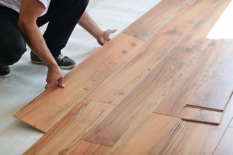 I proprietari di case che acquistano pavimenti in legno di assi larghi di recupero spesso presumono