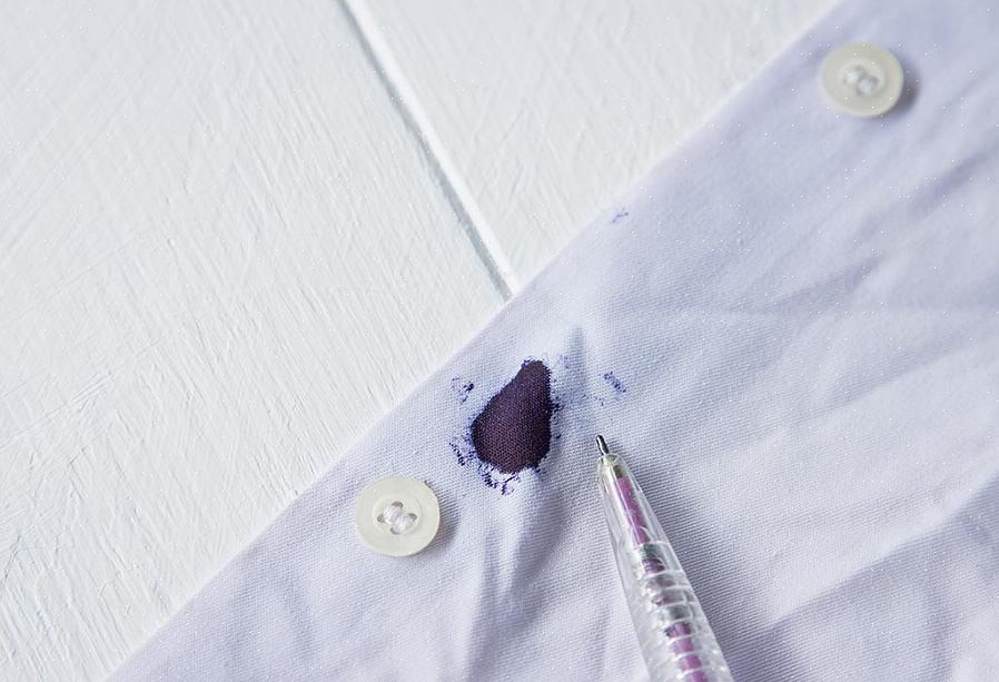 Per fortuna è possibile rimuovere le macchie di inchiostro dagli indumenti utilizzando comuni prodotti