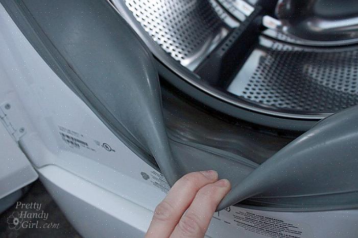 Apprendere le cause della muffa nelle lavatrici ad alta efficienza (HE)
