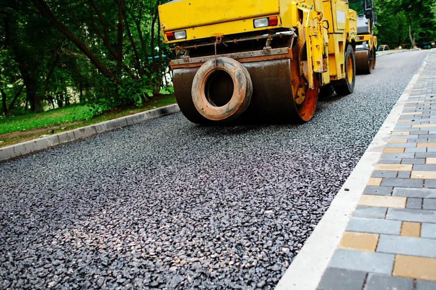 La pavimentazione in asfalto deve essere risigillata frequentemente se deve durare a lungo