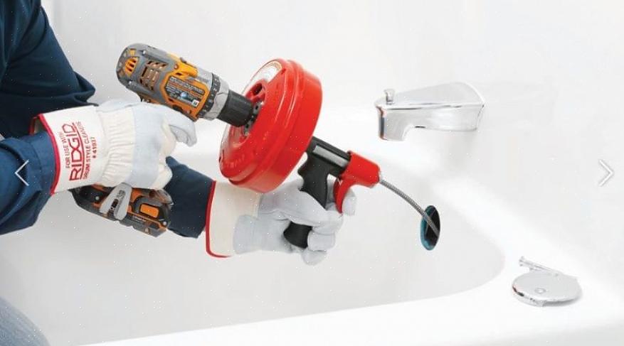 Una coclea per fognatura è una macchina di drenaggio di livello professionale utilizzata per pulire scarichi